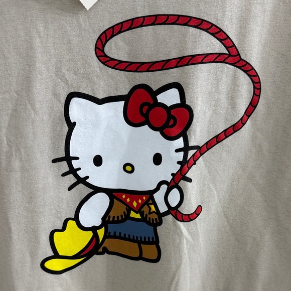 Hello Kitty Beige Oversized T-Shirt - Picture 2 of 4